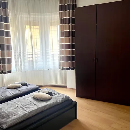 Great King Apartment